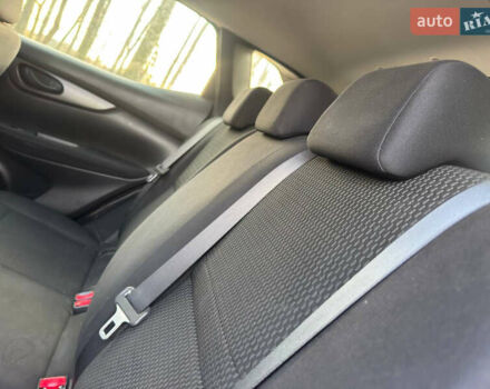 Белый Ниссан Кашкай, объемом двигателя 1.2 л и пробегом 113 тыс. км за 10950 $, фото 40 на Automoto.ua