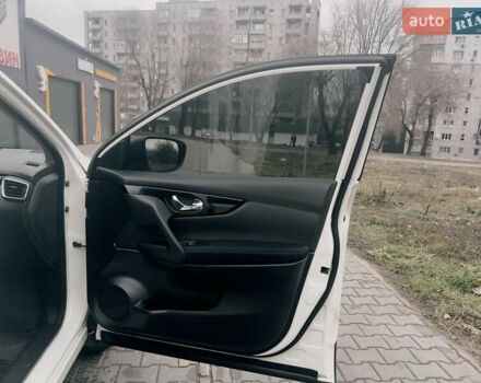 Белый Ниссан Кашкай, объемом двигателя 1.6 л и пробегом 64 тыс. км за 17999 $, фото 37 на Automoto.ua