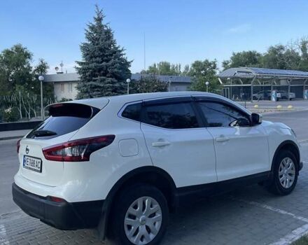 Белый Ниссан Кашкай, объемом двигателя 1.2 л и пробегом 70 тыс. км за 15500 $, фото 3 на Automoto.ua