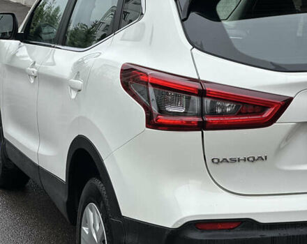 Белый Ниссан Кашкай, объемом двигателя 1.6 л и пробегом 245 тыс. км за 14800 $, фото 12 на Automoto.ua