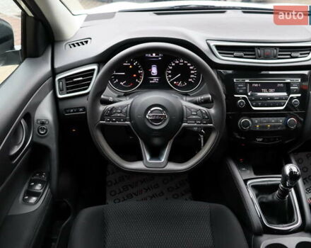 Белый Ниссан Кашкай, объемом двигателя 1.6 л и пробегом 245 тыс. км за 15900 $, фото 29 на Automoto.ua