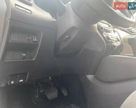 Білий Ніссан Кашкай, об'ємом двигуна 2 л та пробігом 139 тис. км за 19000 $, фото 27 на Automoto.ua