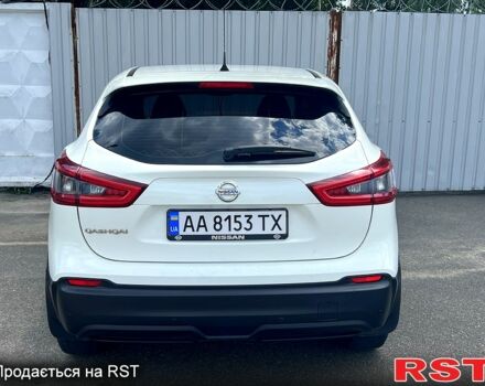 Белый Ниссан Кашкай, объемом двигателя 1.2 л и пробегом 200 тыс. км за 10999 $, фото 1 на Automoto.ua