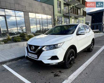 Белый Ниссан Кашкай, объемом двигателя 1.2 л и пробегом 99 тыс. км за 16490 $, фото 6 на Automoto.ua