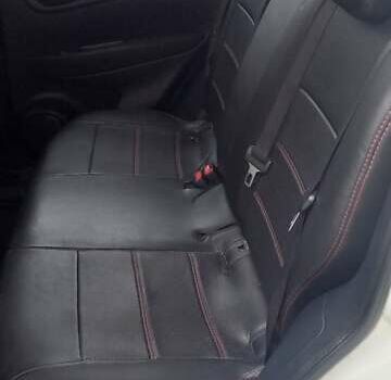 Белый Ниссан Кашкай, объемом двигателя 1.2 л и пробегом 90 тыс. км за 14200 $, фото 4 на Automoto.ua