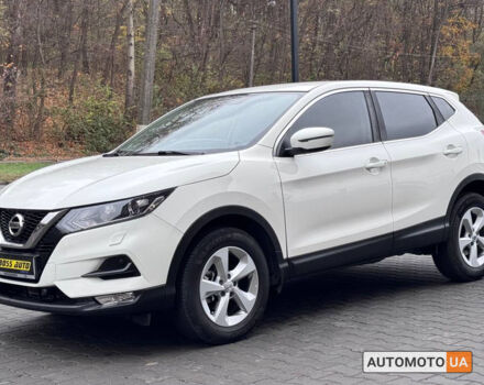 Белый Ниссан Кашкай, объемом двигателя 1.2 л и пробегом 92 тыс. км за 15900 $, фото 2 на Automoto.ua