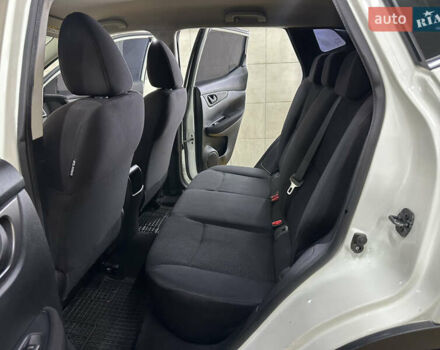 Белый Ниссан Кашкай, объемом двигателя 1.6 л и пробегом 103 тыс. км за 15499 $, фото 19 на Automoto.ua