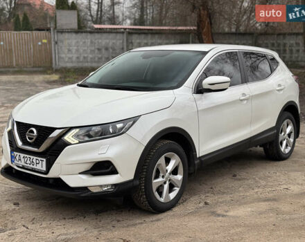 Белый Ниссан Кашкай, объемом двигателя 1.2 л и пробегом 76 тыс. км за 13300 $, фото 2 на Automoto.ua