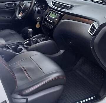 Белый Ниссан Кашкай, объемом двигателя 1.2 л и пробегом 90 тыс. км за 14200 $, фото 15 на Automoto.ua