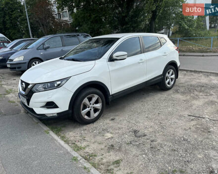 Белый Ниссан Кашкай, объемом двигателя 1.2 л и пробегом 95 тыс. км за 15000 $, фото 1 на Automoto.ua