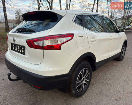 Белый Ниссан Кашкай, объемом двигателя 1.2 л и пробегом 113 тыс. км за 10950 $, фото 24 на Automoto.ua