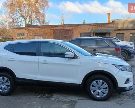 Білий Ніссан Кашкай, об'ємом двигуна 1.2 л та пробігом 130 тис. км за 12200 $, фото 3 на Automoto.ua