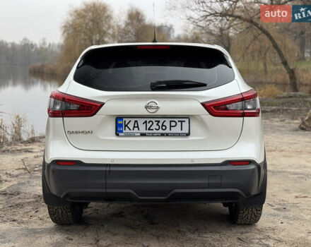 Белый Ниссан Кашкай, объемом двигателя 1.2 л и пробегом 76 тыс. км за 13300 $, фото 11 на Automoto.ua