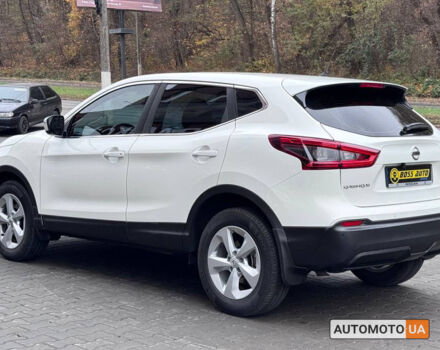 Белый Ниссан Кашкай, объемом двигателя 1.2 л и пробегом 92 тыс. км за 15900 $, фото 3 на Automoto.ua