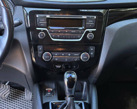 Белый Ниссан Кашкай, объемом двигателя 1.2 л и пробегом 87 тыс. км за 16200 $, фото 10 на Automoto.ua