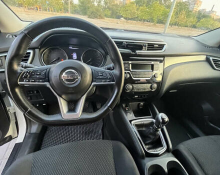 Белый Ниссан Кашкай, объемом двигателя 1.2 л и пробегом 157 тыс. км за 12500 $, фото 10 на Automoto.ua