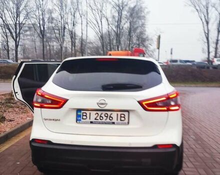 Белый Ниссан Кашкай, объемом двигателя 1.2 л и пробегом 74 тыс. км за 17500 $, фото 1 на Automoto.ua