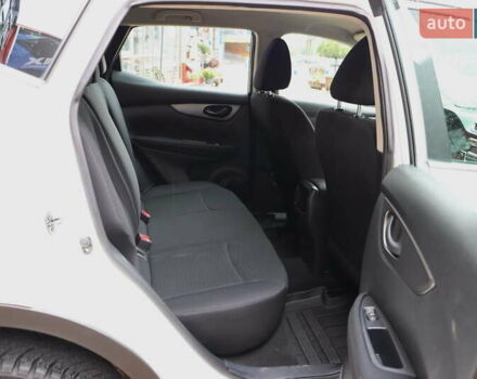 Белый Ниссан Кашкай, объемом двигателя 1.6 л и пробегом 245 тыс. км за 15900 $, фото 33 на Automoto.ua