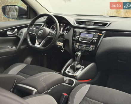 Белый Ниссан Кашкай, объемом двигателя 1.2 л и пробегом 76 тыс. км за 13300 $, фото 20 на Automoto.ua