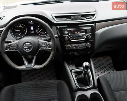 Белый Ниссан Кашкай, объемом двигателя 1.6 л и пробегом 245 тыс. км за 15900 $, фото 28 на Automoto.ua