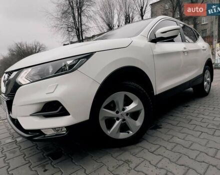 Белый Ниссан Кашкай, объемом двигателя 1.6 л и пробегом 64 тыс. км за 17999 $, фото 5 на Automoto.ua