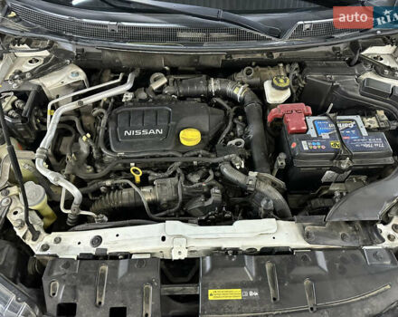 Белый Ниссан Кашкай, объемом двигателя 1.6 л и пробегом 103 тыс. км за 15499 $, фото 15 на Automoto.ua