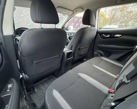 Белый Ниссан Кашкай, объемом двигателя 1.2 л и пробегом 143 тыс. км за 15000 $, фото 17 на Automoto.ua