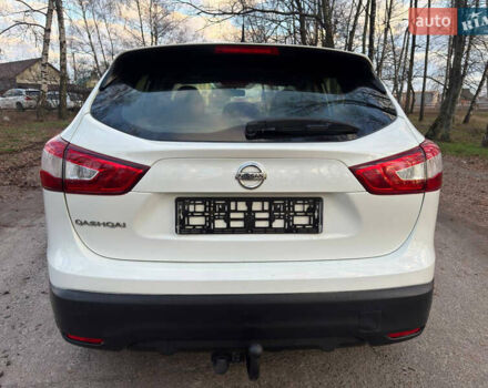 Белый Ниссан Кашкай, объемом двигателя 1.2 л и пробегом 113 тыс. км за 10950 $, фото 22 на Automoto.ua