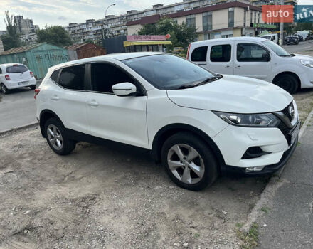 Белый Ниссан Кашкай, объемом двигателя 1.2 л и пробегом 95 тыс. км за 15000 $, фото 2 на Automoto.ua