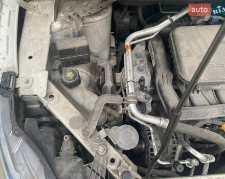 Білий Ніссан Кашкай, об'ємом двигуна 2 л та пробігом 139 тис. км за 19000 $, фото 18 на Automoto.ua