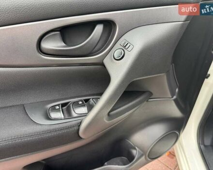 Белый Ниссан Кашкай, объемом двигателя 1.2 л и пробегом 161 тыс. км за 11900 $, фото 17 на Automoto.ua