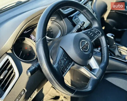 Белый Ниссан Кашкай, объемом двигателя 1.2 л и пробегом 100 тыс. км за 12900 $, фото 7 на Automoto.ua