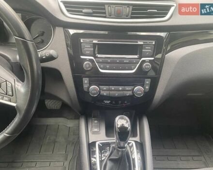 Білий Ніссан Кашкай, об'ємом двигуна 2 л та пробігом 139 тис. км за 19000 $, фото 25 на Automoto.ua
