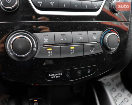 Белый Ниссан Кашкай, объемом двигателя 1.6 л и пробегом 245 тыс. км за 15900 $, фото 24 на Automoto.ua