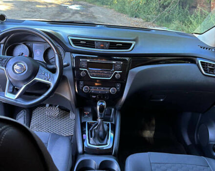 Белый Ниссан Кашкай, объемом двигателя 1.2 л и пробегом 87 тыс. км за 16200 $, фото 9 на Automoto.ua