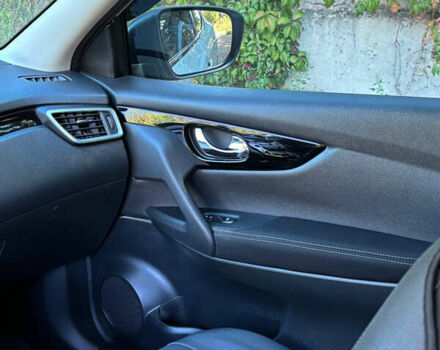 Белый Ниссан Кашкай, объемом двигателя 1.2 л и пробегом 87 тыс. км за 16200 $, фото 14 на Automoto.ua