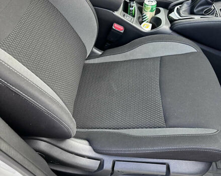 Белый Ниссан Кашкай, объемом двигателя 1.2 л и пробегом 148 тыс. км за 14000 $, фото 21 на Automoto.ua