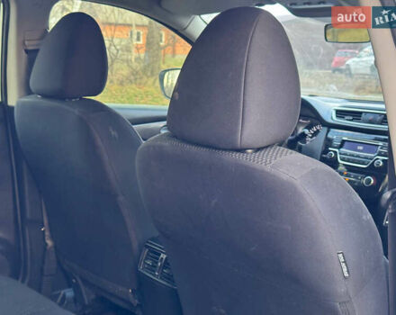 Белый Ниссан Кашкай, объемом двигателя 1.2 л и пробегом 113 тыс. км за 10950 $, фото 45 на Automoto.ua