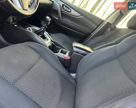 Белый Ниссан Кашкай, объемом двигателя 1.2 л и пробегом 113 тыс. км за 10950 $, фото 31 на Automoto.ua