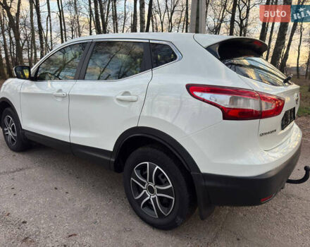 Белый Ниссан Кашкай, объемом двигателя 1.2 л и пробегом 113 тыс. км за 10950 $, фото 23 на Automoto.ua