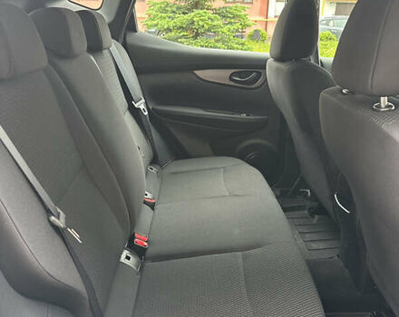 Белый Ниссан Кашкай, объемом двигателя 1.6 л и пробегом 245 тыс. км за 14800 $, фото 17 на Automoto.ua