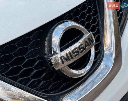 Белый Ниссан Кашкай, объемом двигателя 1.2 л и пробегом 113 тыс. км за 10950 $, фото 7 на Automoto.ua