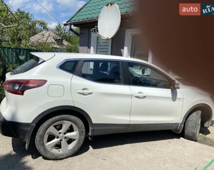 Белый Ниссан Кашкай, объемом двигателя 1.2 л и пробегом 50 тыс. км за 14500 $, фото 1 на Automoto.ua