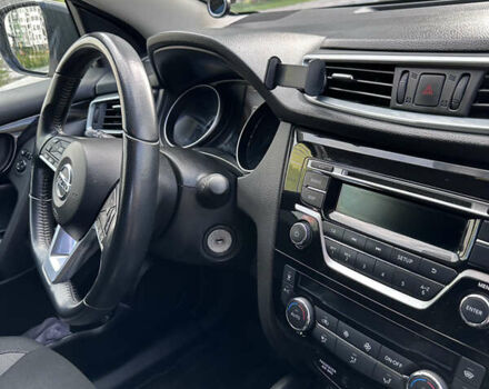 Белый Ниссан Кашкай, объемом двигателя 1.2 л и пробегом 148 тыс. км за 14000 $, фото 19 на Automoto.ua