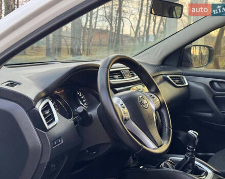 Белый Ниссан Кашкай, объемом двигателя 1.2 л и пробегом 113 тыс. км за 10950 $, фото 27 на Automoto.ua