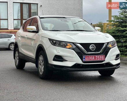 Белый Ниссан Кашкай, объемом двигателя 1.6 л и пробегом 245 тыс. км за 14800 $, фото 3 на Automoto.ua