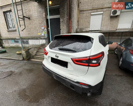 Білий Ніссан Кашкай, об'ємом двигуна 0 л та пробігом 200 тис. км за 8800 $, фото 3 на Automoto.ua