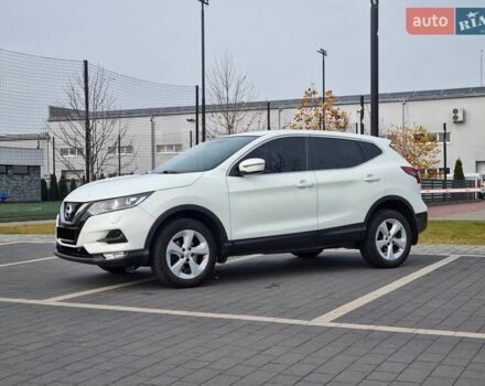 Белый Ниссан Кашкай, объемом двигателя 1.2 л и пробегом 178 тыс. км за 12800 $, фото 2 на Automoto.ua
