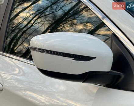 Белый Ниссан Кашкай, объемом двигателя 1.2 л и пробегом 113 тыс. км за 10950 $, фото 12 на Automoto.ua