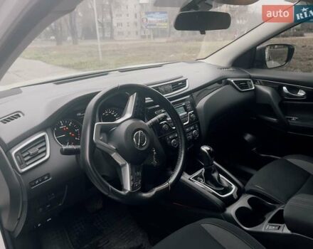 Белый Ниссан Кашкай, объемом двигателя 1.6 л и пробегом 64 тыс. км за 17999 $, фото 21 на Automoto.ua